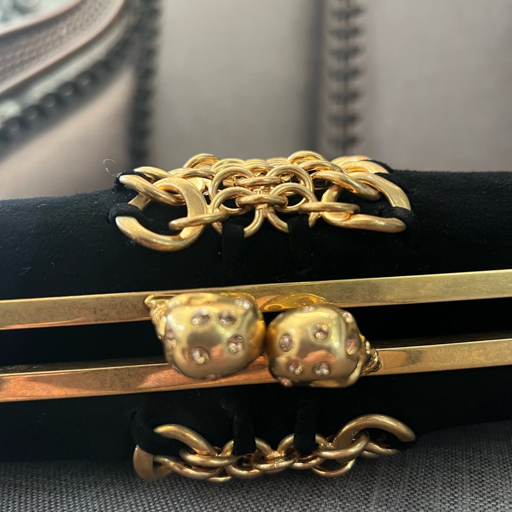 Alexander McQueen Black and Gold Clutch with Chain Detail - Picture 4 of 8